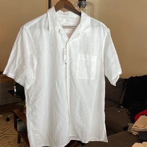 White Medium Uniqlo Men’s Button Down - Tag on / Never Worn